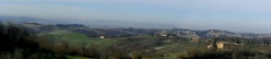 Uno sguardo perso verso le colline metallifere ad est