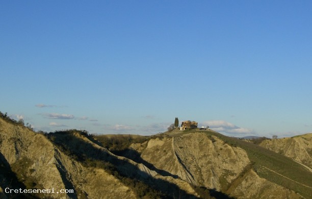 Among Valdarbia Ombrone and old paths through the countryside