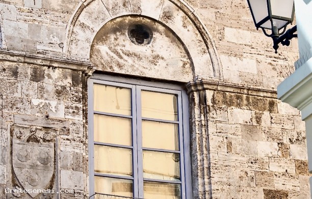 Palazzo Tolomei